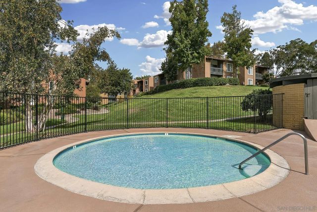 17127 W Bernardo Drive 105, San Diego, CA 92127