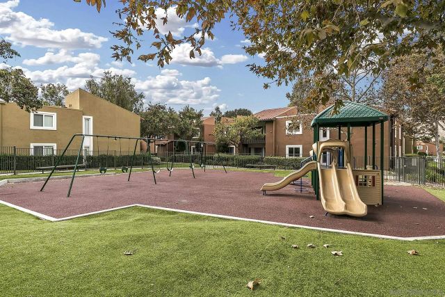 17127 W Bernardo Drive 105, San Diego, CA 92127