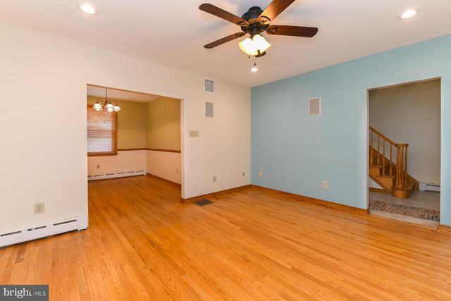 433 JEFFERSON ST, Gibbstown, NJ 08027