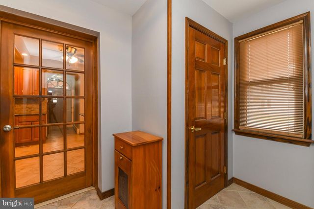 433 JEFFERSON ST, Gibbstown, NJ 08027