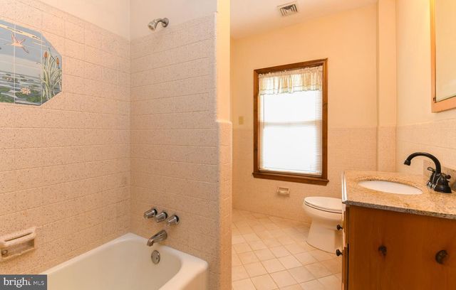 433 JEFFERSON ST, Gibbstown, NJ 08027