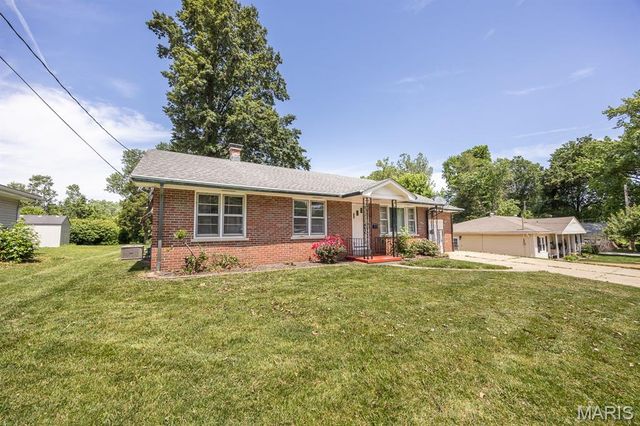 1213 E C Street, Belleville, IL 62221