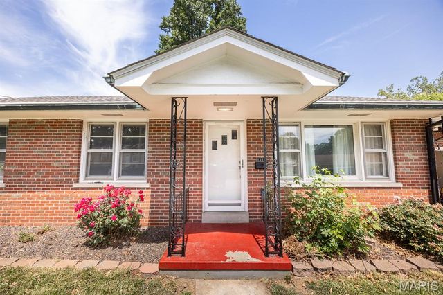 1213 E C Street, Belleville, IL 62221
