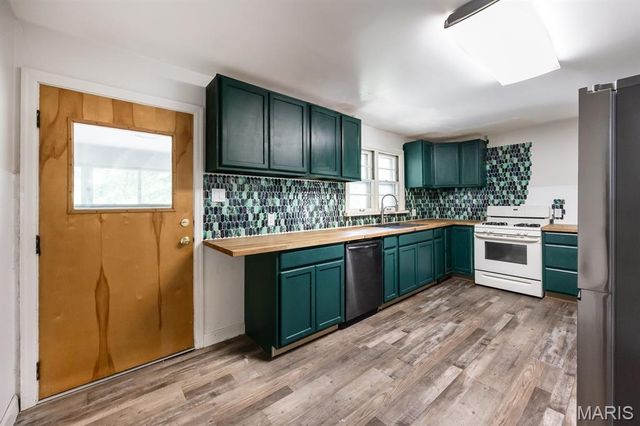 1213 E C Street, Belleville, IL 62221