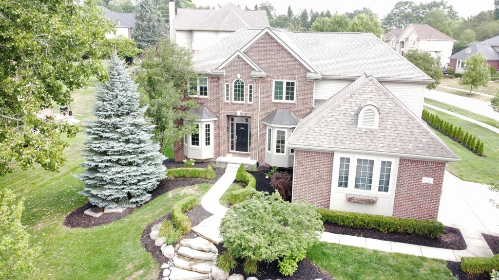 5120 Parkgate Drive, Commerce Twp, MI 48382