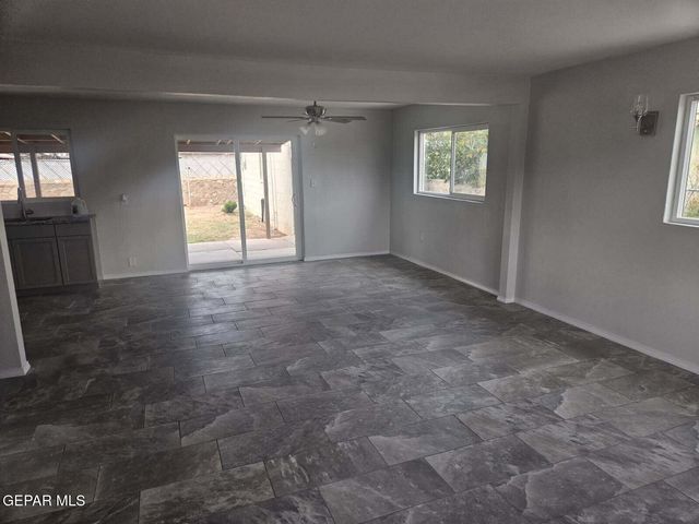 9013 MOUNT RUSHMORE Lane, El Paso, TX 79904