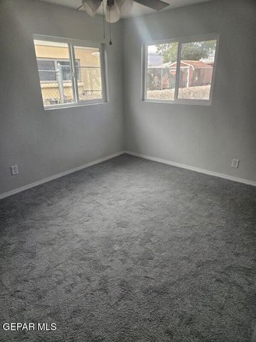 9013 MOUNT RUSHMORE Lane, El Paso, TX 79904