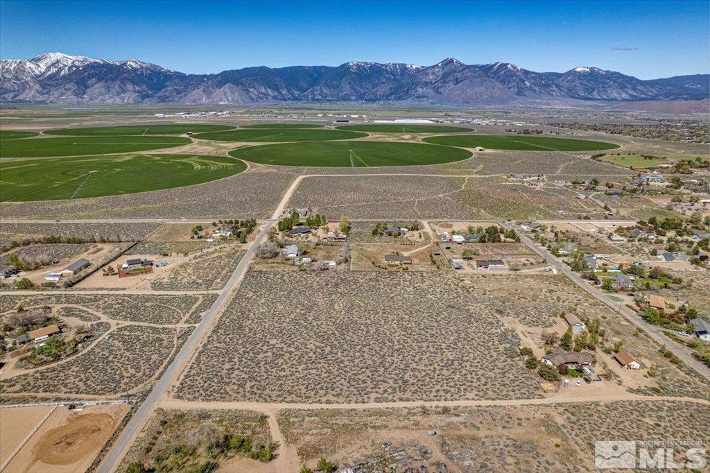 Image 2 of property listing at 1700 Sunrise Pass Road, Minden, NV 89423