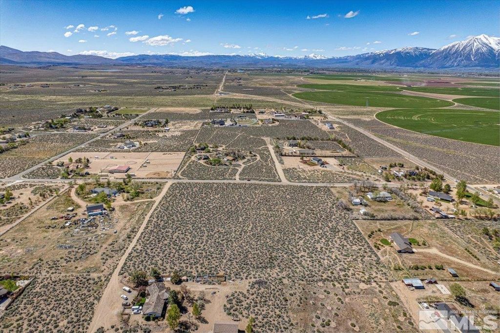 Image 3 of property listing at 1700 Sunrise Pass Road, Minden, NV 89423