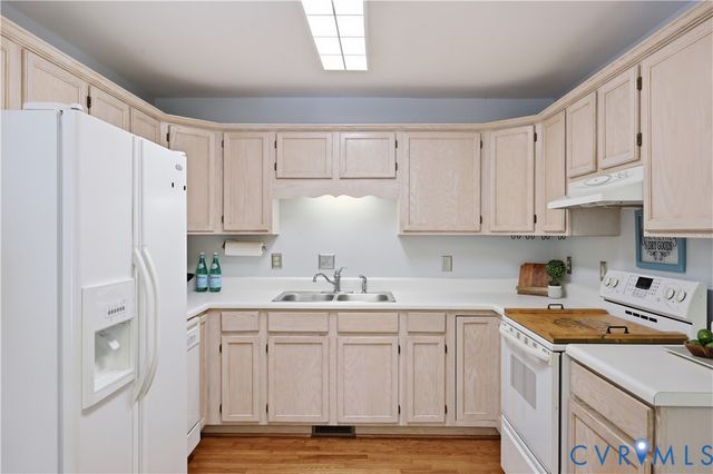7601 Secretariat Dr, Midlothian, VA 23112