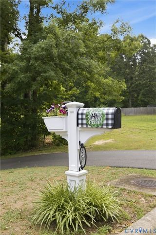 7601 Secretariat Dr, Midlothian, VA 23112