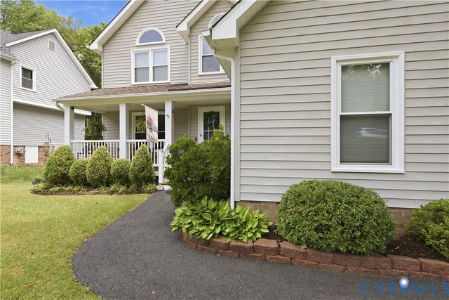 7601 Secretariat Dr, Midlothian, VA 23112