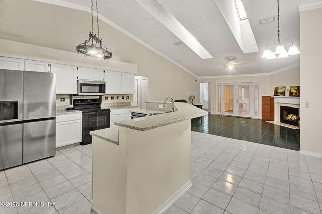 2163 ST MARTINS Drive W, Jacksonville, FL 32246