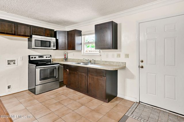 2163 ST MARTINS Drive W, Jacksonville, FL 32246