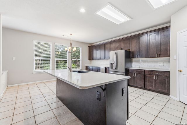 8715 Sandia Cir, Helotes, TX 78023