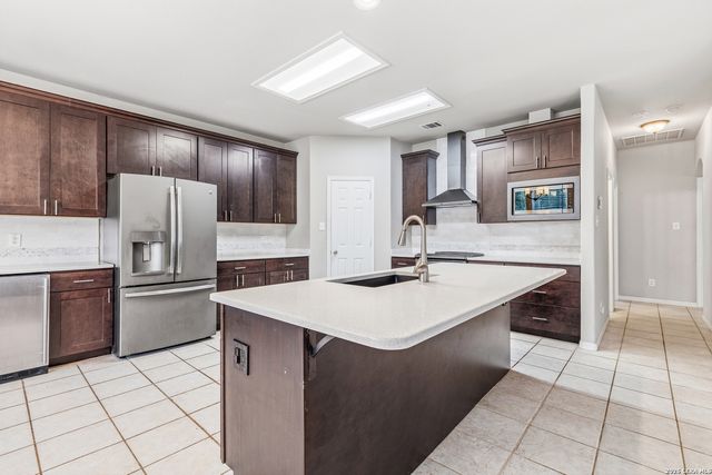 8715 Sandia Cir, Helotes, TX 78023