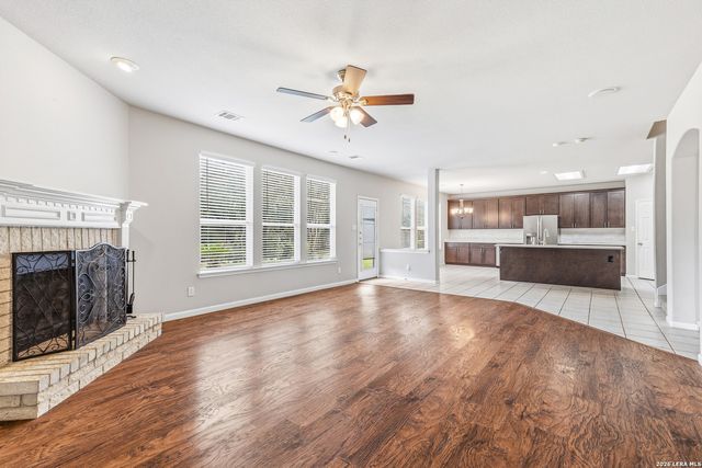 8715 Sandia Cir, Helotes, TX 78023