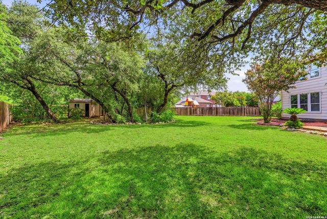 8715 Sandia Cir, Helotes, TX 78023