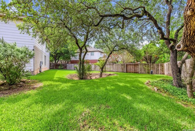 8715 Sandia Cir, Helotes, TX 78023