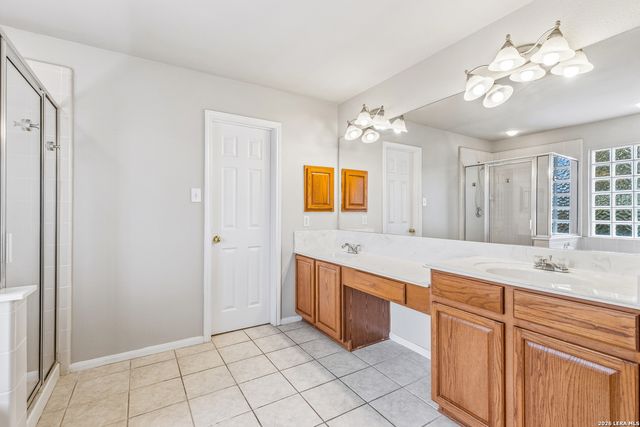 8715 Sandia Cir, Helotes, TX 78023
