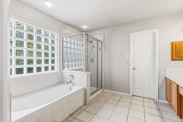 8715 Sandia Cir, Helotes, TX 78023