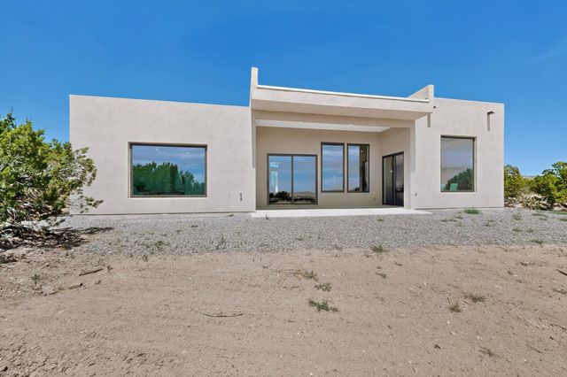 91 Cerro Alto Road, Lamy, NM 87540