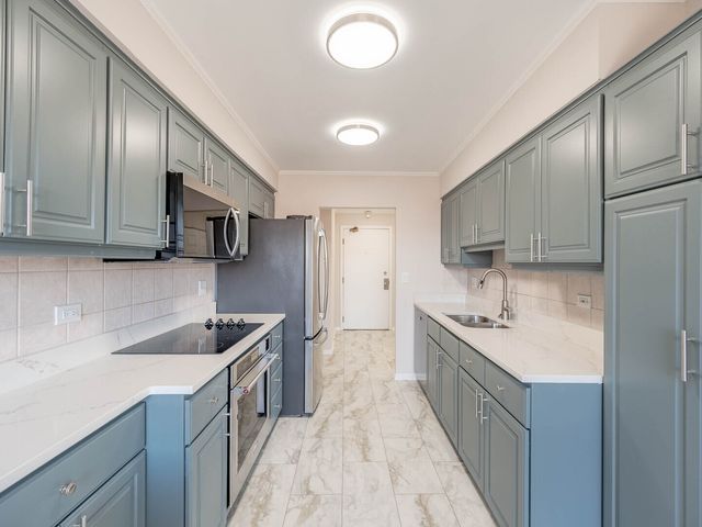 222 Main Street 504, Evanston, IL 60202