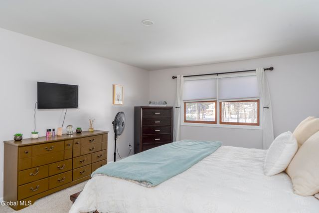 24 Old Deer Camp Road, Saratoga Springs, NY 12866