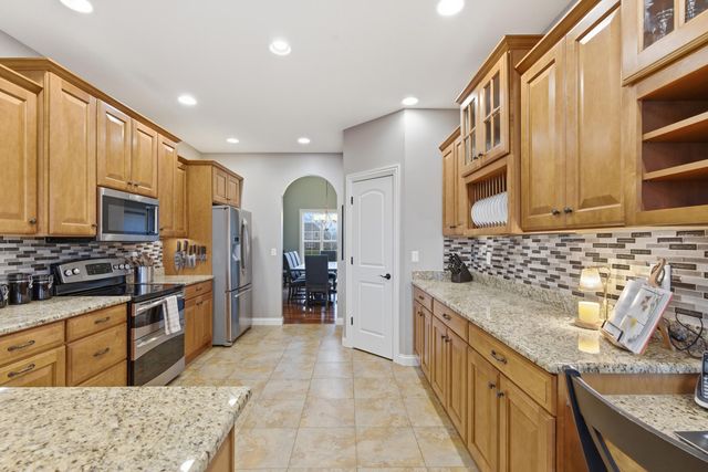186 Buckskin Lane, Valparaiso, IN 46383