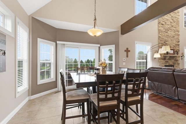 186 Buckskin Lane, Valparaiso, IN 46383