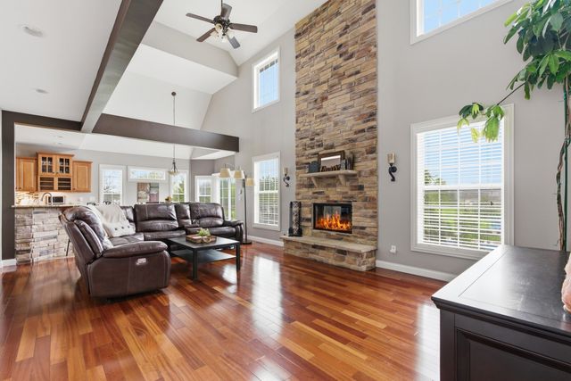 186 Buckskin Lane, Valparaiso, IN 46383