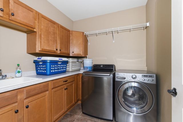 186 Buckskin Lane, Valparaiso, IN 46383