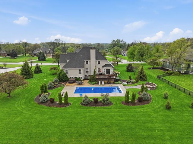 186 Buckskin Lane, Valparaiso, IN 46383