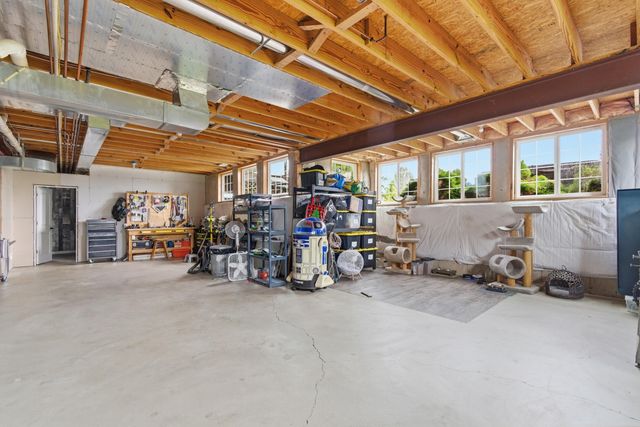 186 Buckskin Lane, Valparaiso, IN 46383