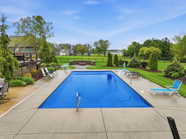 186 Buckskin Lane, Valparaiso, IN 46383