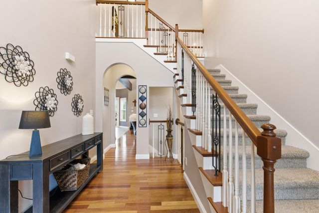 186 Buckskin Lane, Valparaiso, IN 46383