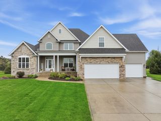 186 Buckskin Lane, Valparaiso, IN 46383