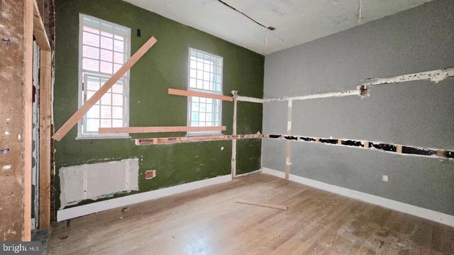 902 S 47TH ST, Philadelphia, PA 19143