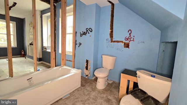 902 S 47TH ST, Philadelphia, PA 19143