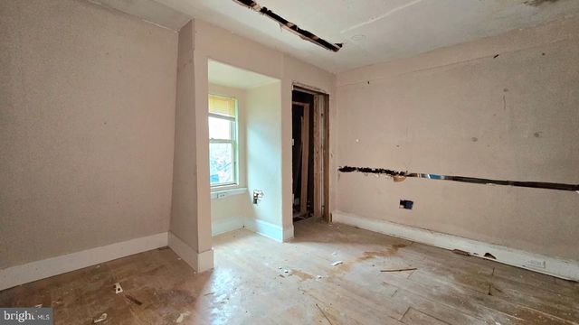 902 S 47TH ST, Philadelphia, PA 19143