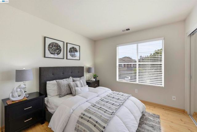 1881 Serpentine Dr, Union City, CA 94587