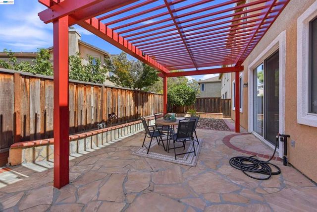 1881 Serpentine Dr, Union City, CA 94587