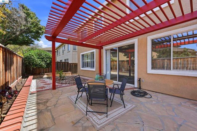 1881 Serpentine Dr, Union City, CA 94587
