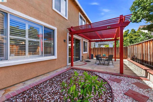 1881 Serpentine Dr, Union City, CA 94587