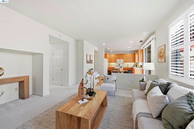 1881 Serpentine Dr, Union City, CA 94587