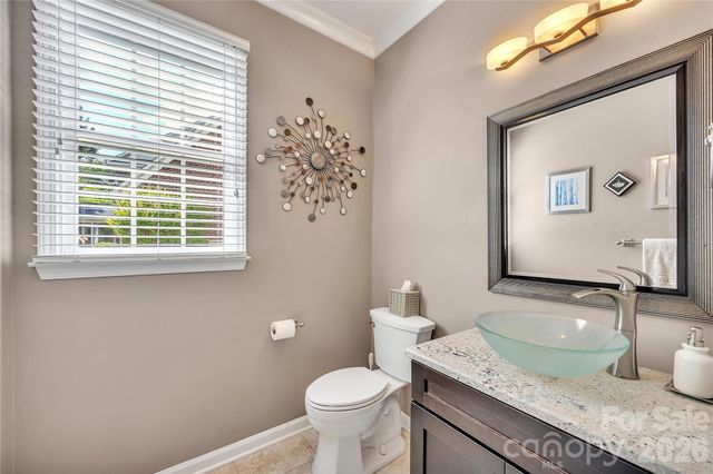 5709 Woodridge Court NW, Concord, NC 28027
