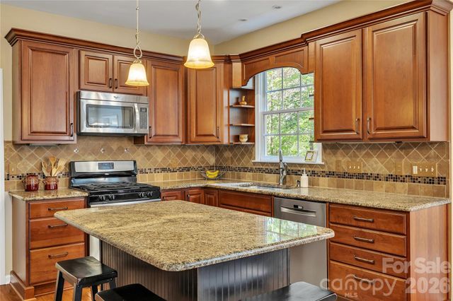 5709 Woodridge Court NW, Concord, NC 28027