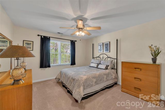 5709 Woodridge Court NW, Concord, NC 28027