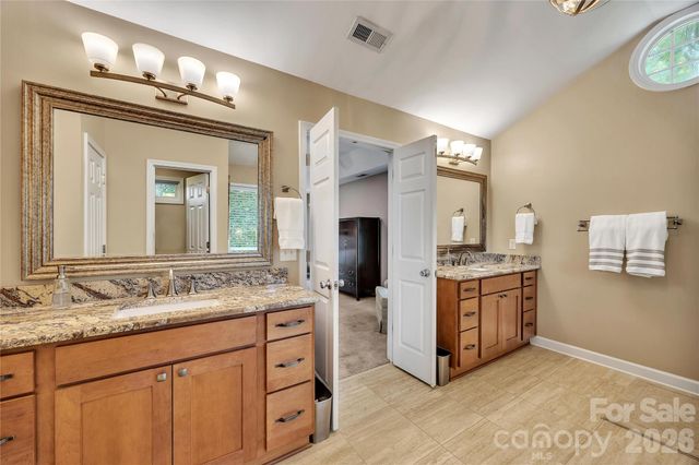 5709 Woodridge Court NW, Concord, NC 28027