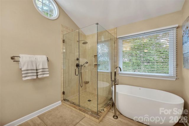 5709 Woodridge Court NW, Concord, NC 28027